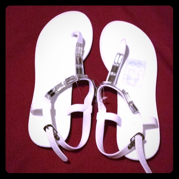 White and silver flat jelly t strap sandals - Picture 1 of 3